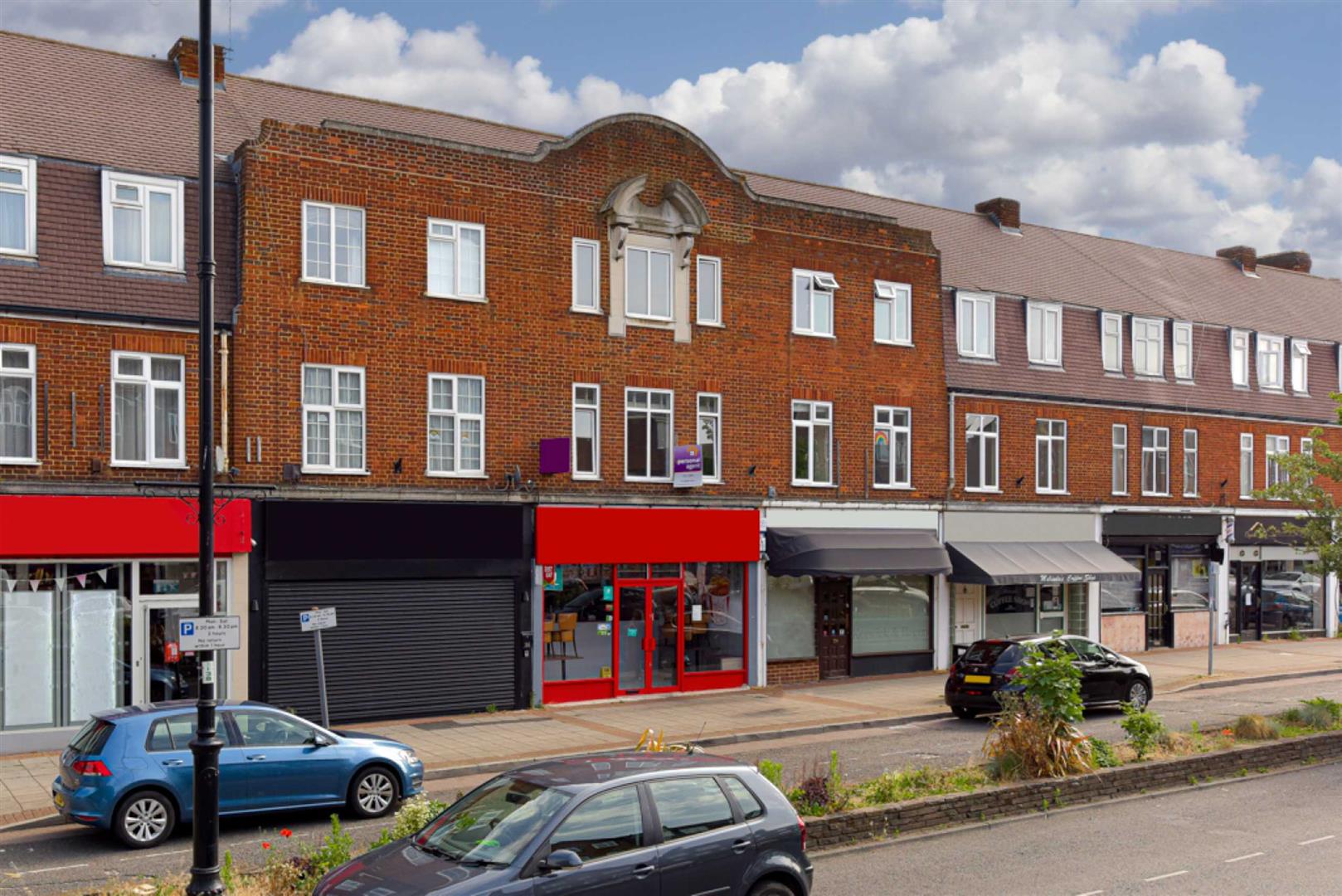 2 bedroom Flat, Stoneleigh Broadway, Stoneleigh The Personal Agent